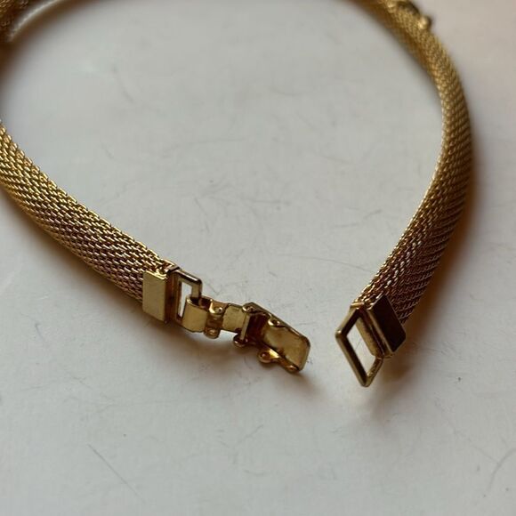 Vintage Gold Tone Mesh Choker Necklace Band with small x detailing - Picture 5 of 5